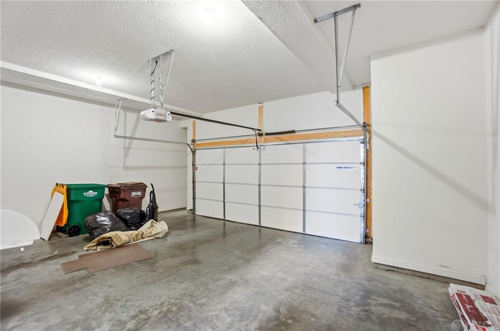 490 Clearsprings Property Photo 37