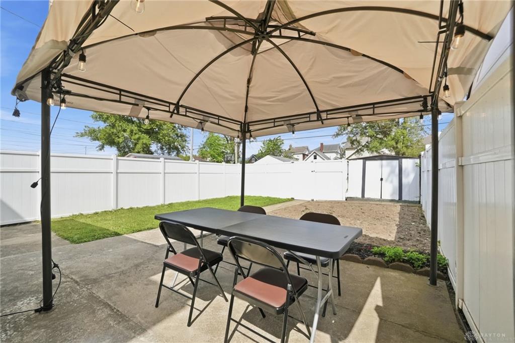 260 Alton Property Photo 43