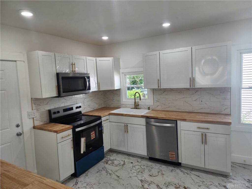 313 Leland Property Photo 4