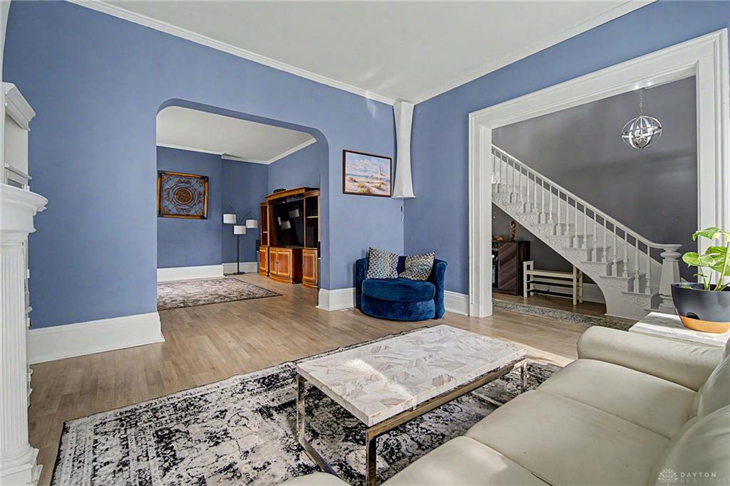 402 Broadway Property Photo 6