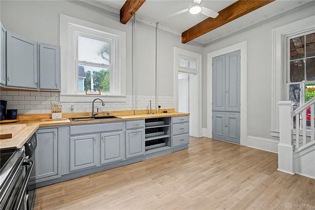 402 Broadway Property Photo 11