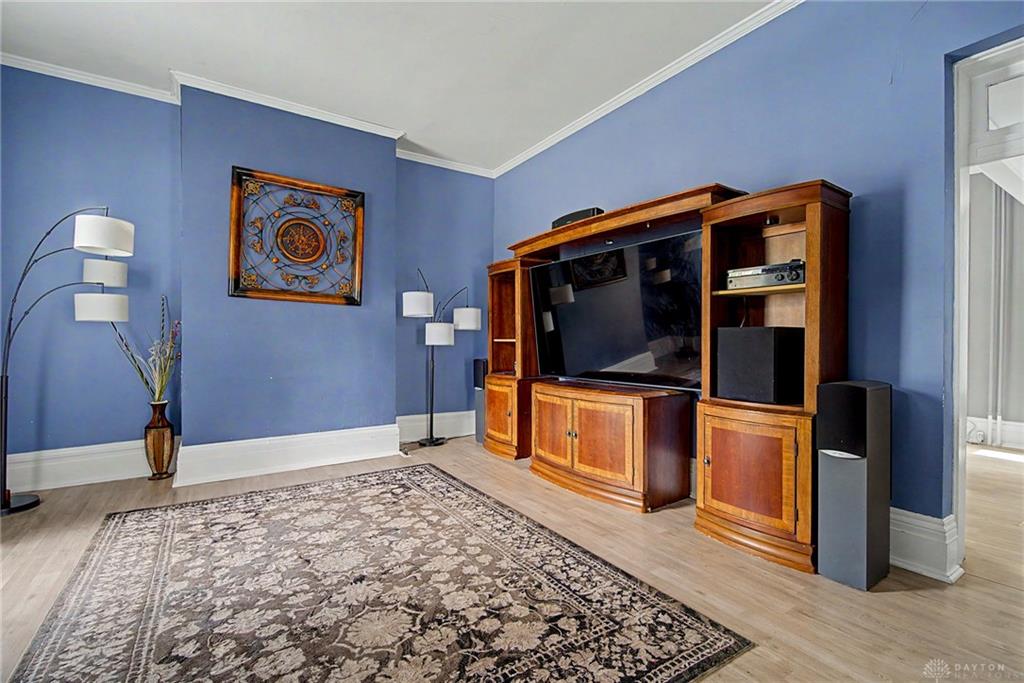 402 Broadway Property Photo 17