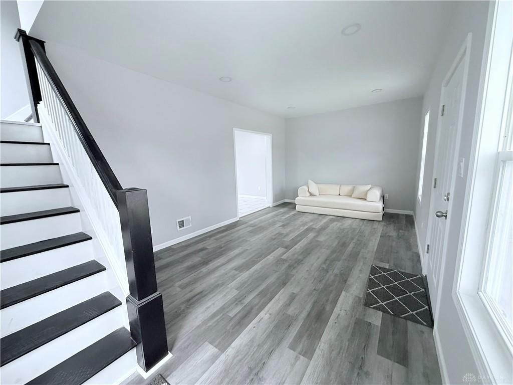 945 Springfield Property Photo 2