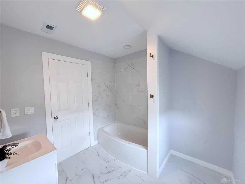945 Springfield Property Photo 18