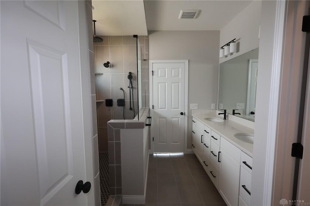 652 Goldfinch Property Photo 11