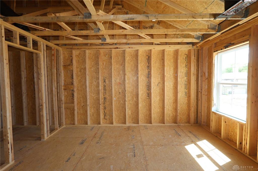 652 Goldfinch Property Photo 28
