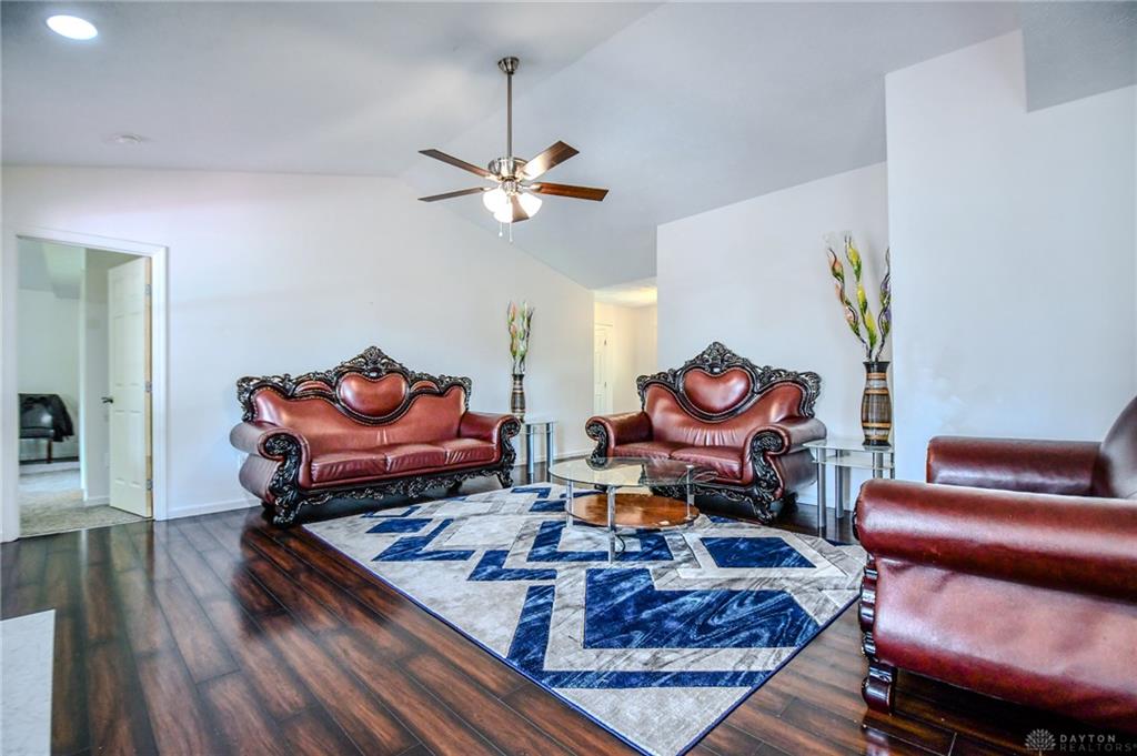 1584 Farrington Property Photo 5