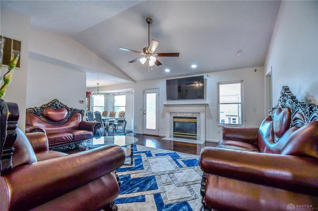 1584 Farrington Property Photo 7