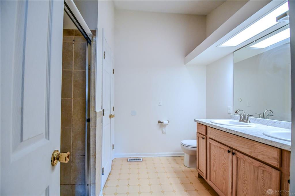 1584 Farrington Property Photo 26