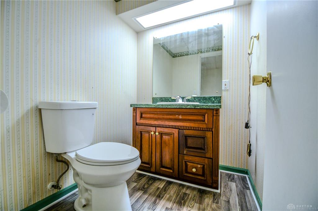 1584 Farrington Property Photo 27
