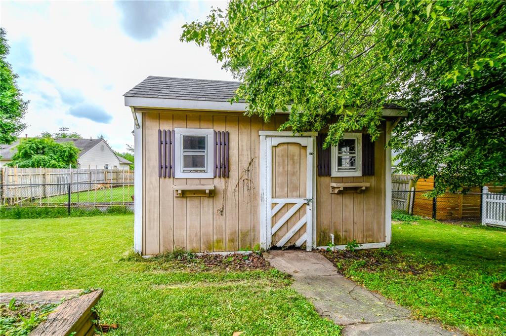 1584 Farrington Property Photo 33
