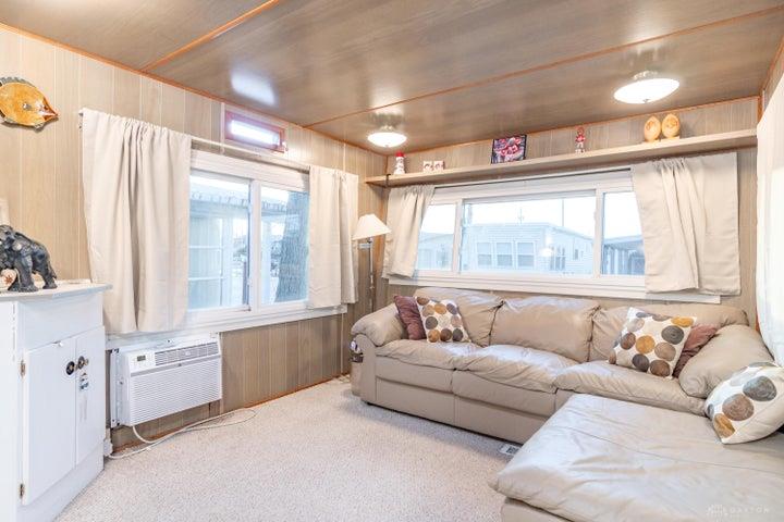6 Fun Property Photo 9