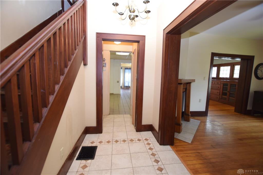705 E Cassilly Property Photo 7