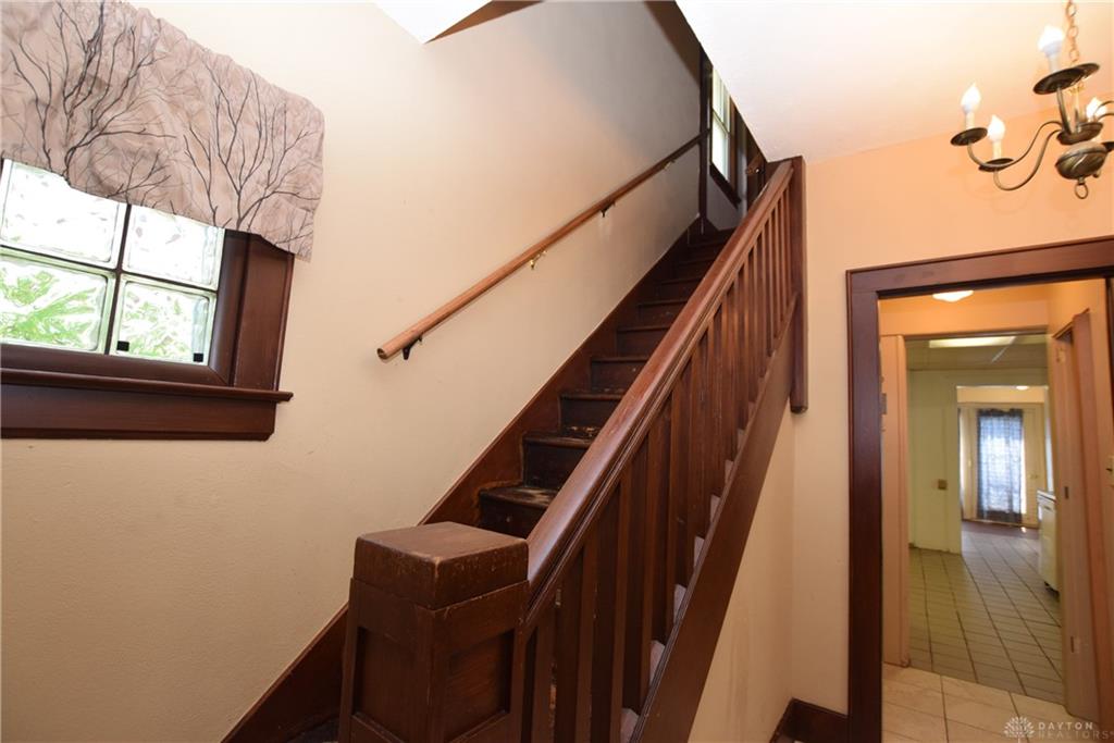 705 E Cassilly Property Photo 8