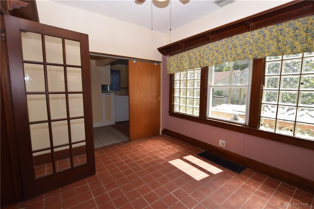 705 E Cassilly Property Photo 13