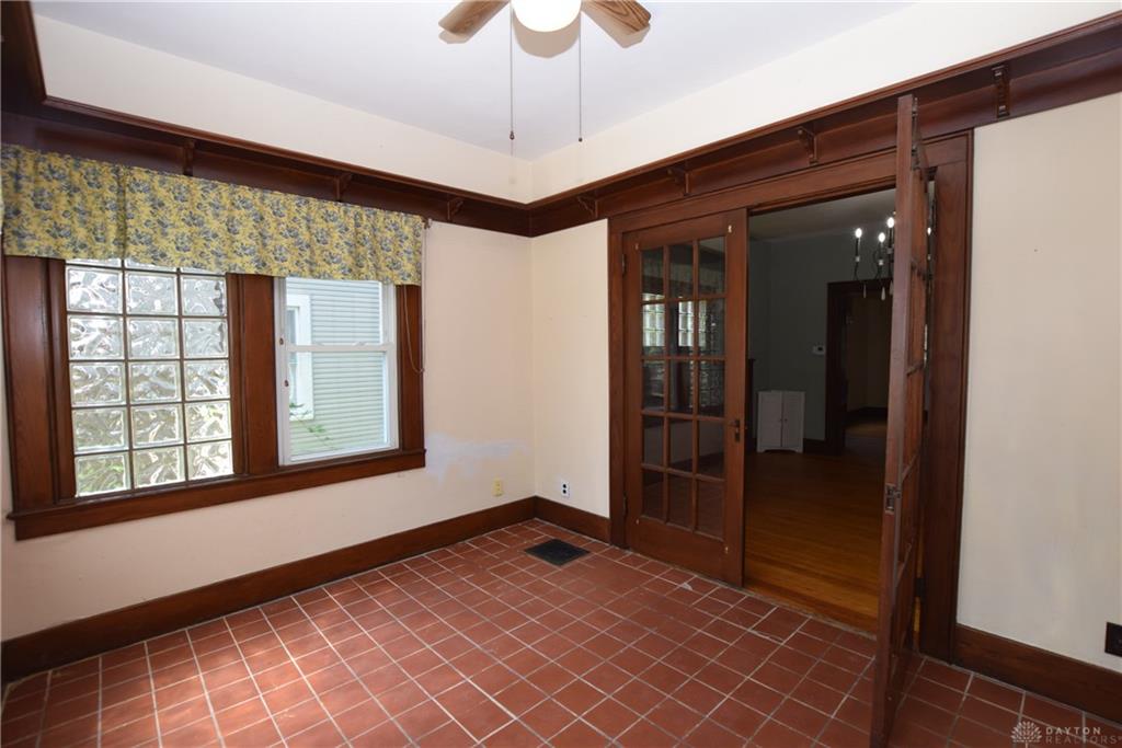 705 E Cassilly Property Photo 14
