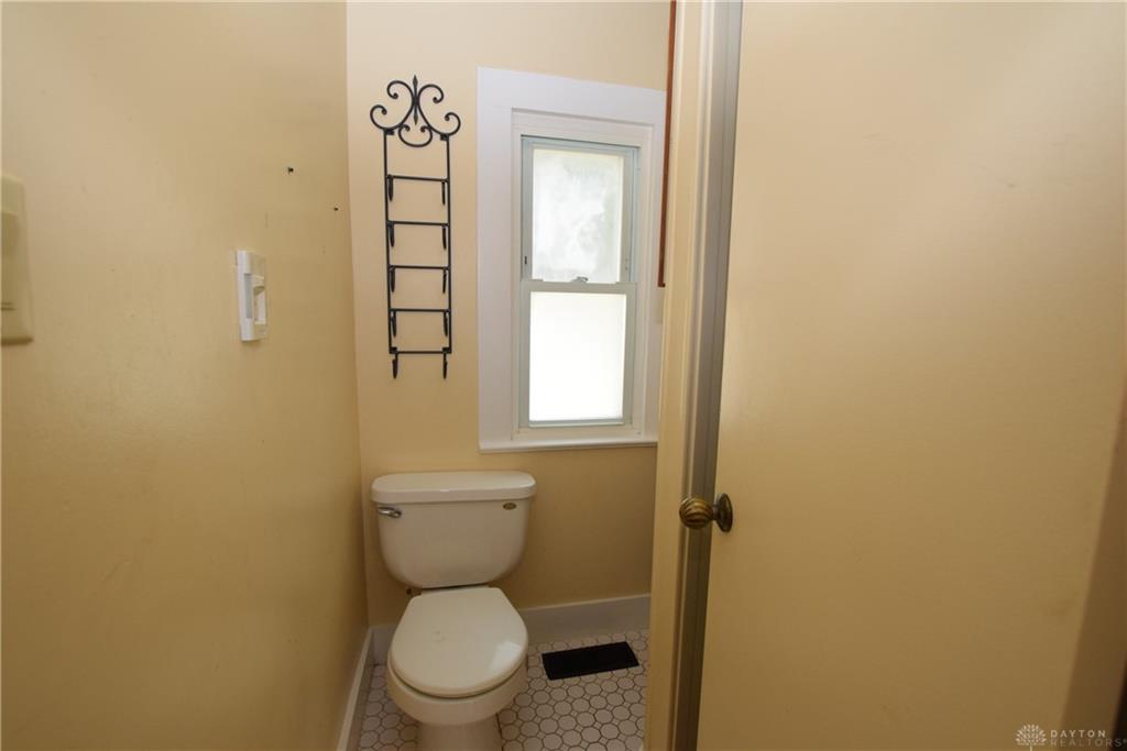705 E Cassilly Property Photo 20