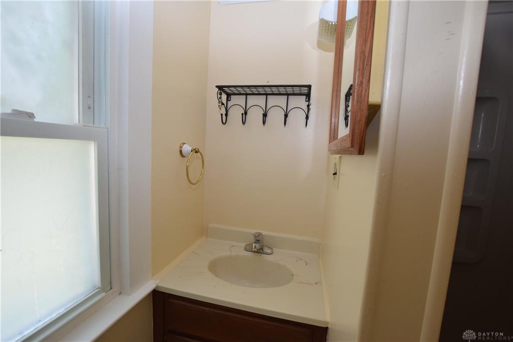 705 E Cassilly Property Photo 21