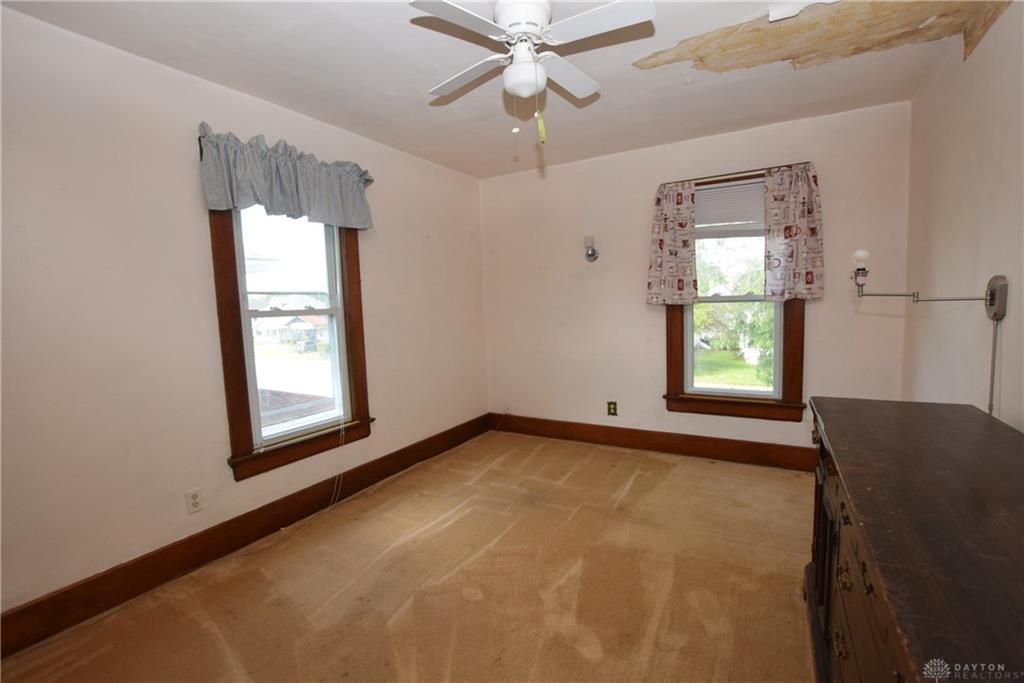 705 E Cassilly Property Photo 29