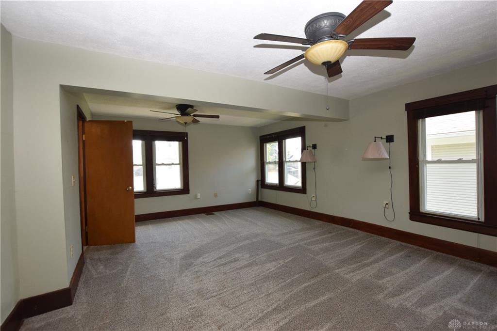 705 E Cassilly Property Photo 31