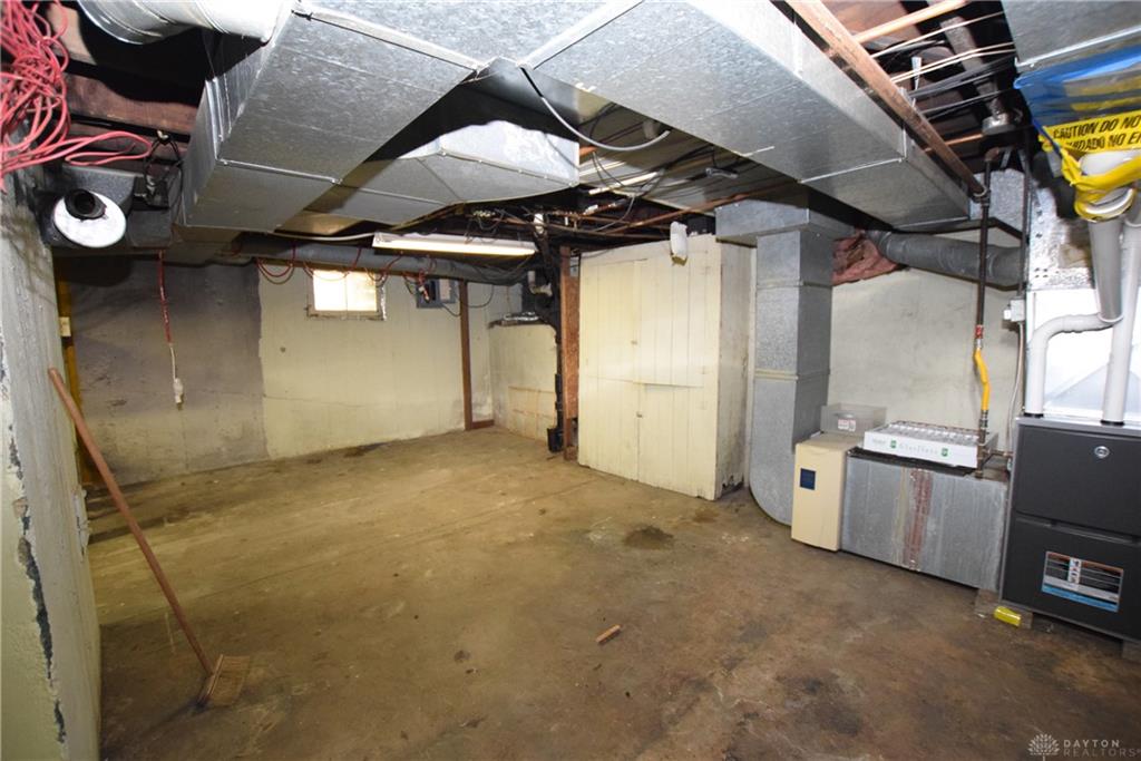 705 E Cassilly Property Photo 38