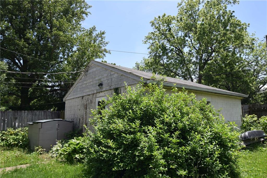 705 E Cassilly Property Photo 40