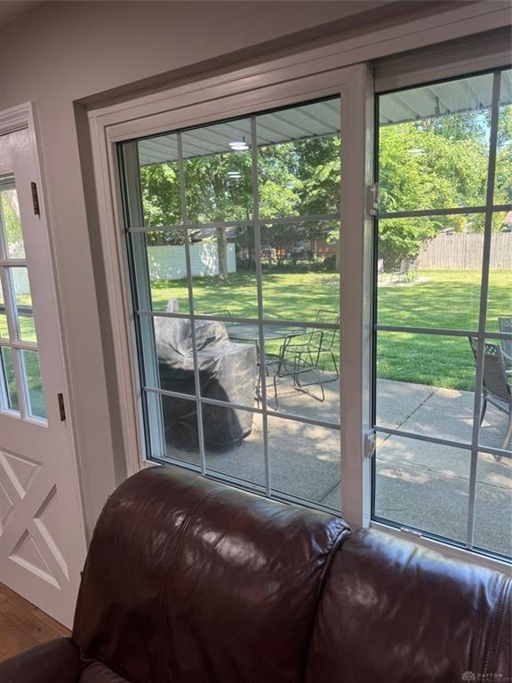 2165 E Oak Tree Property Photo 6