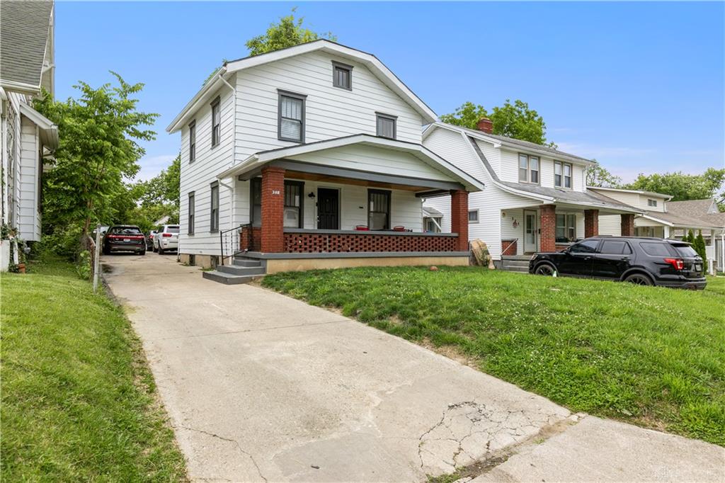 323 Roxbury Property Photo 2