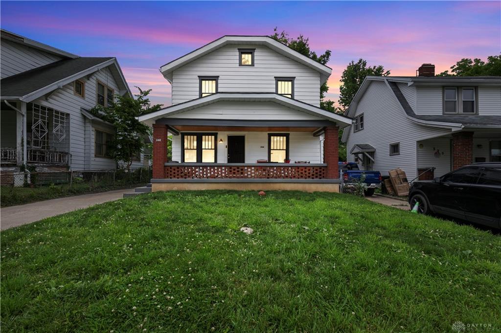 323 Roxbury Property Photo 3