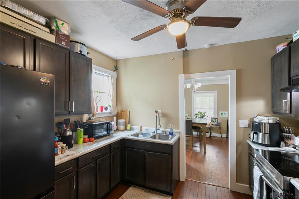 323 Roxbury Property Photo 12
