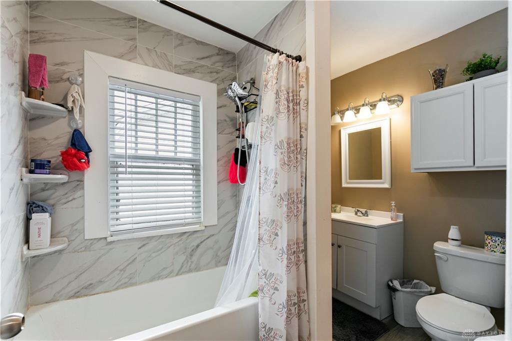 323 Roxbury Property Photo 22