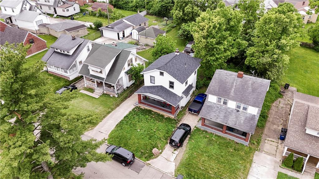 323 Roxbury Property Photo 25