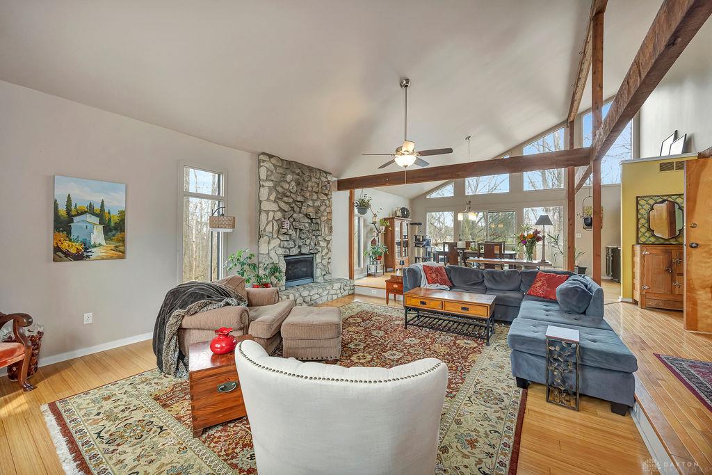 127 Acorn Property Photo 4