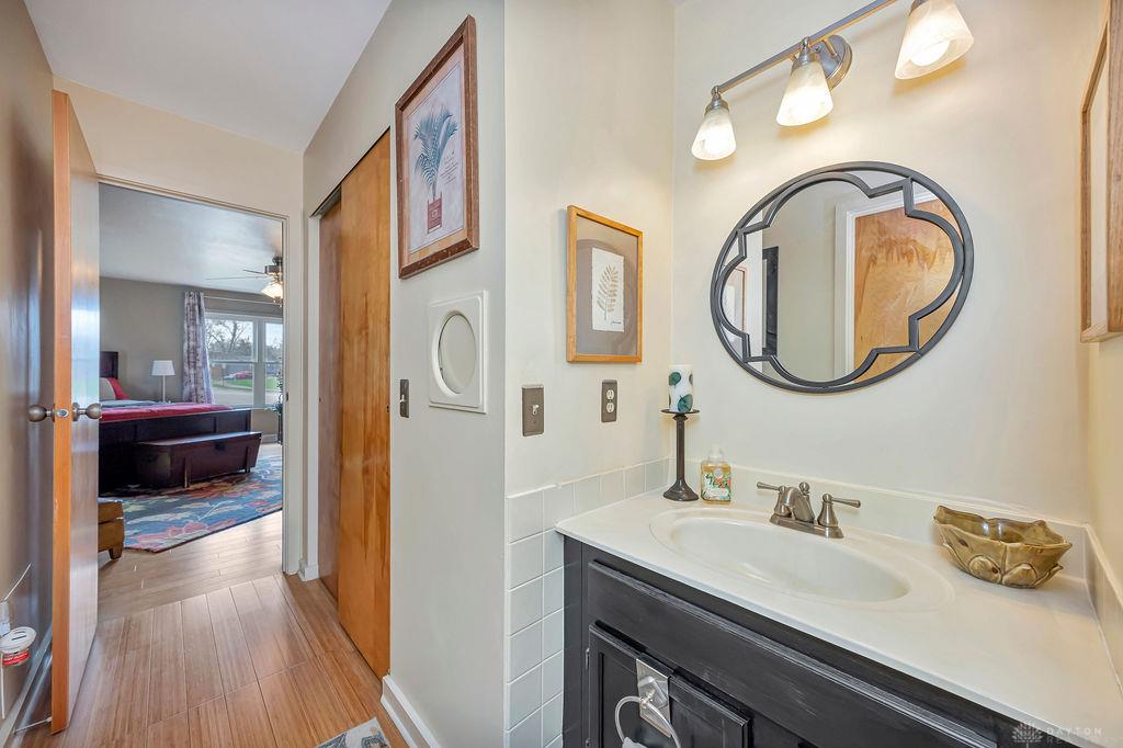 127 Acorn Property Photo 28