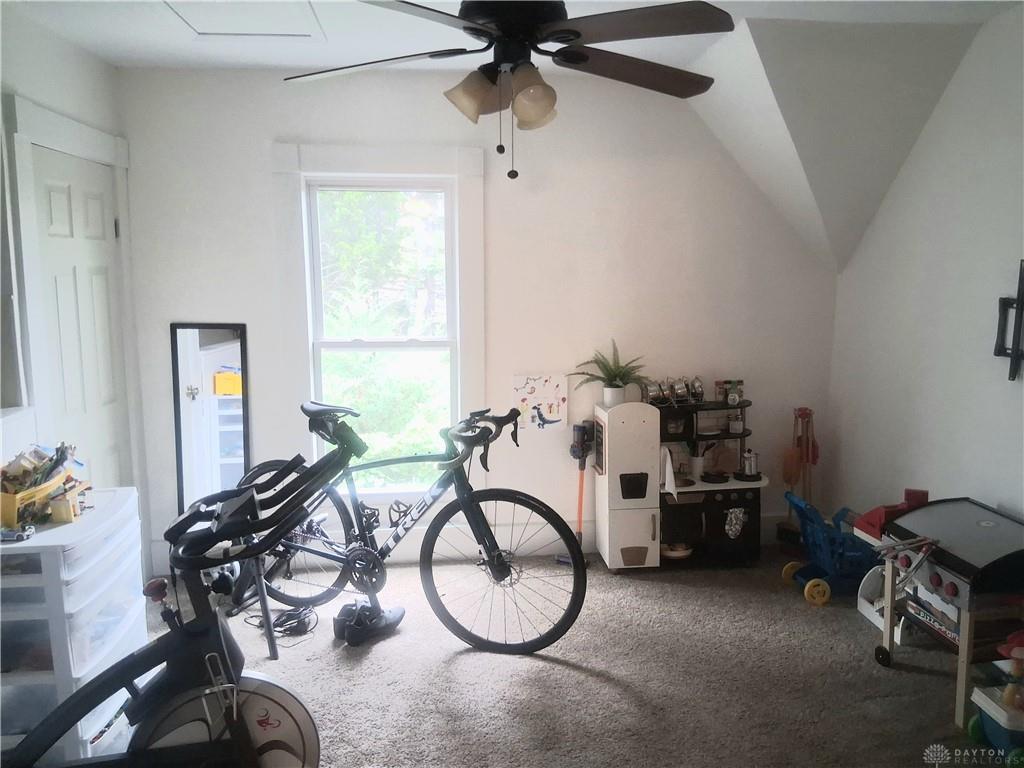 719 N Cherry Property Photo 14