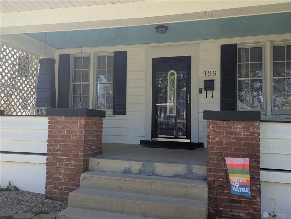 129 Hampton Property Photo 2