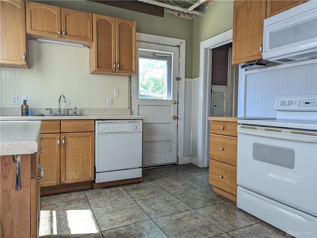 129 Hampton Property Photo 11