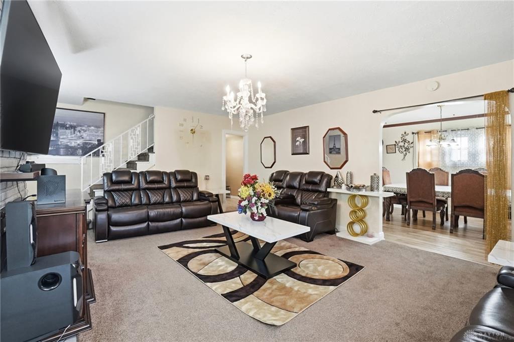 110 E First Property Photo 6