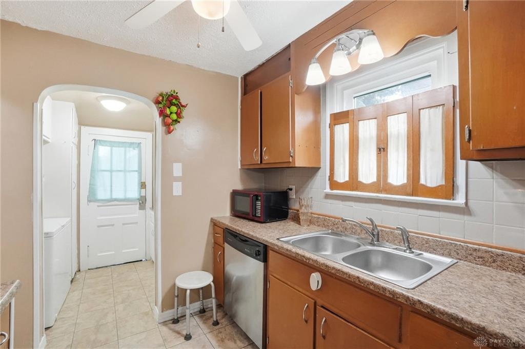110 E First Property Photo 12