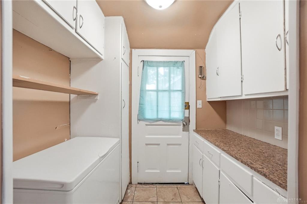110 E First Property Photo 16