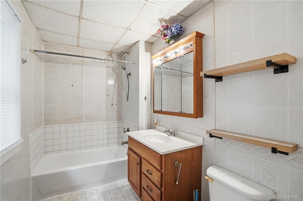 110 E First Property Photo 25