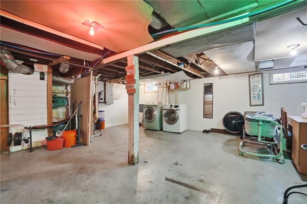 110 E First Property Photo 33