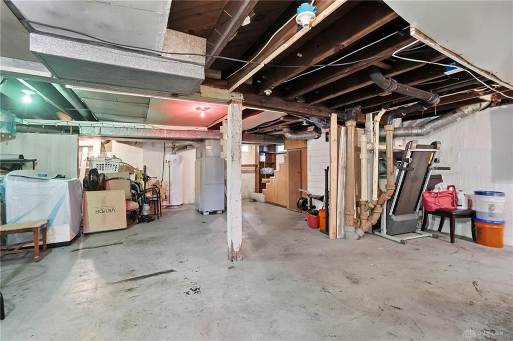 110 E First Property Photo 34