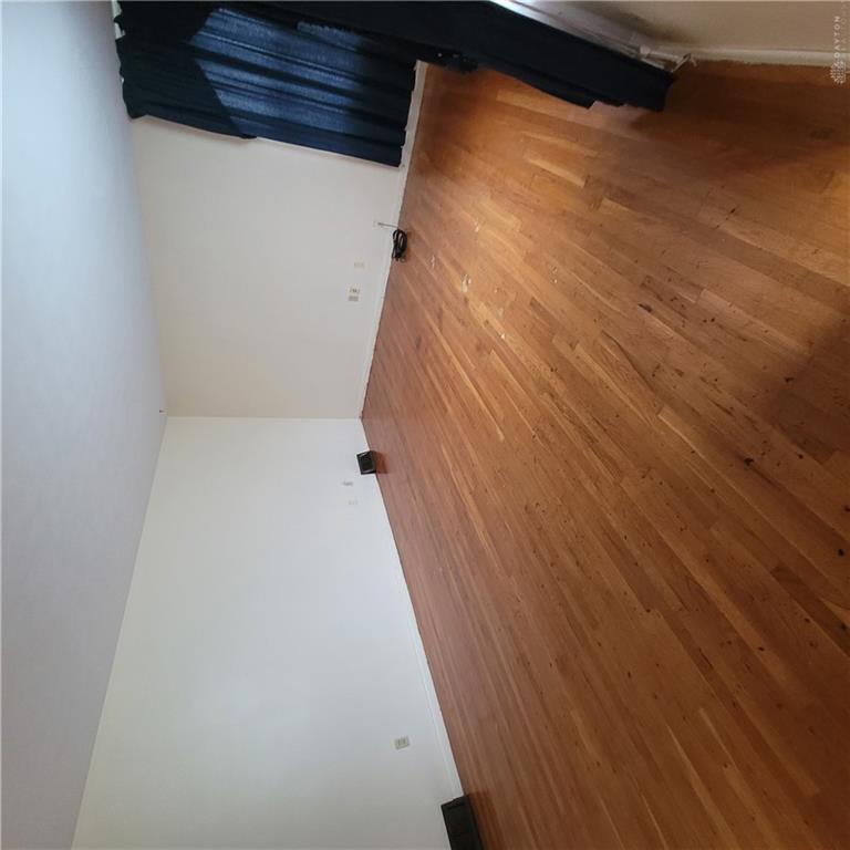 127 E Harrison Property Photo 4