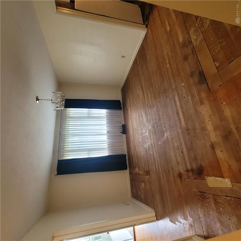 127 E Harrison Property Photo 6