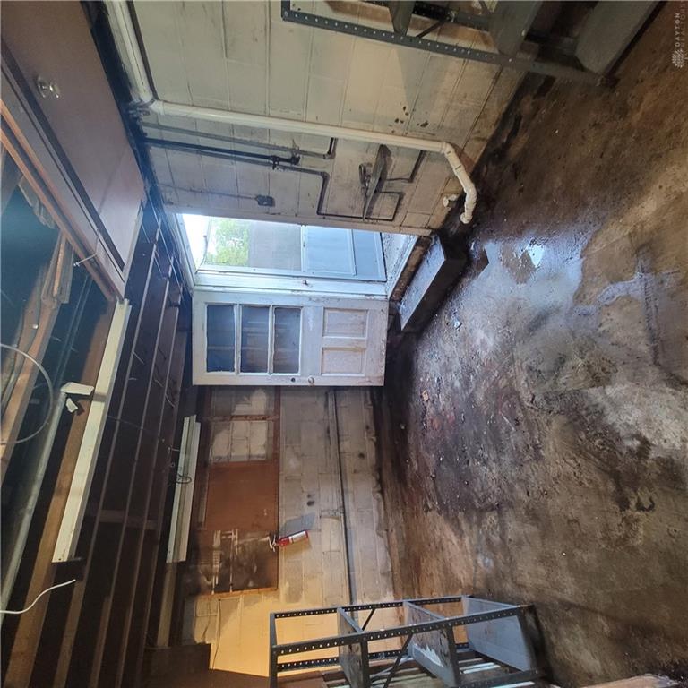 127 E Harrison Property Photo 24