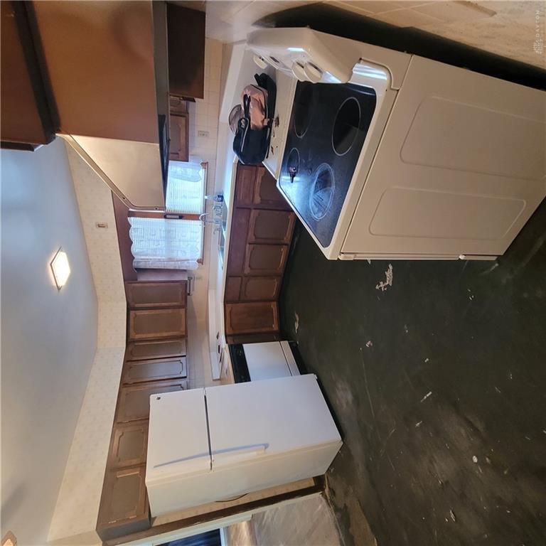 127 E Harrison Property Photo 28