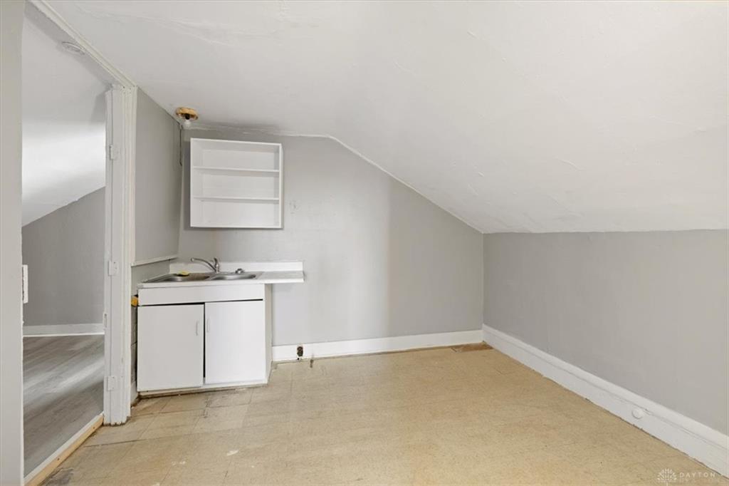 7 W Mulberry Property Photo 32