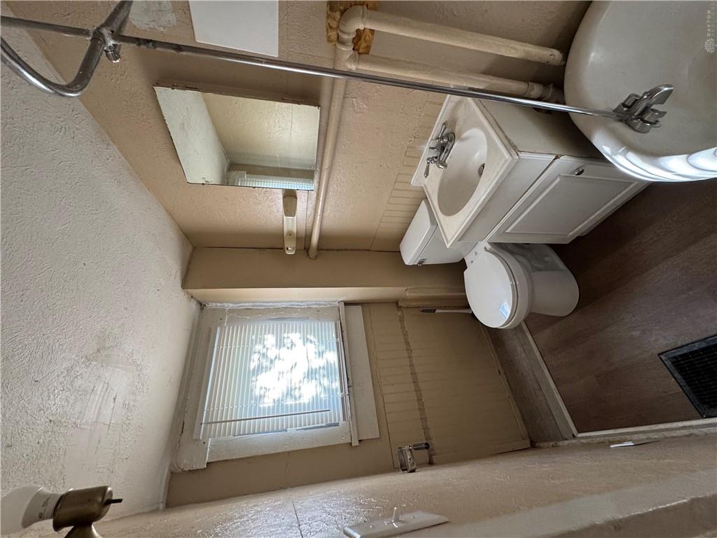 311 Hart Property Photo 11