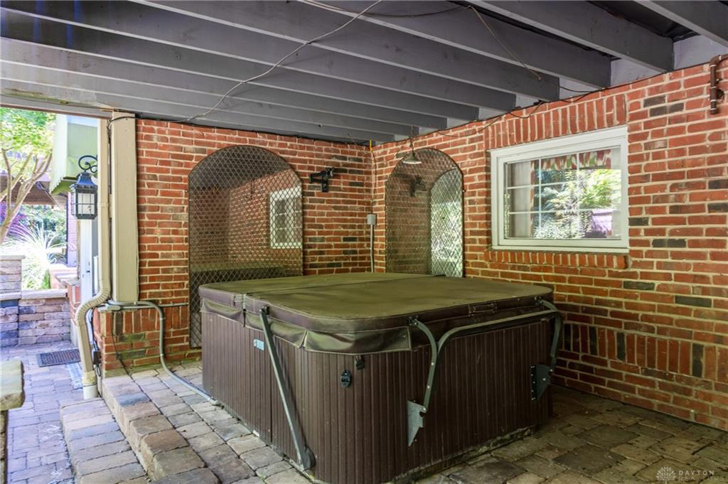1910 Rustling Oak Property Photo 65